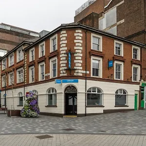 Easyhotel London Luton Hotel